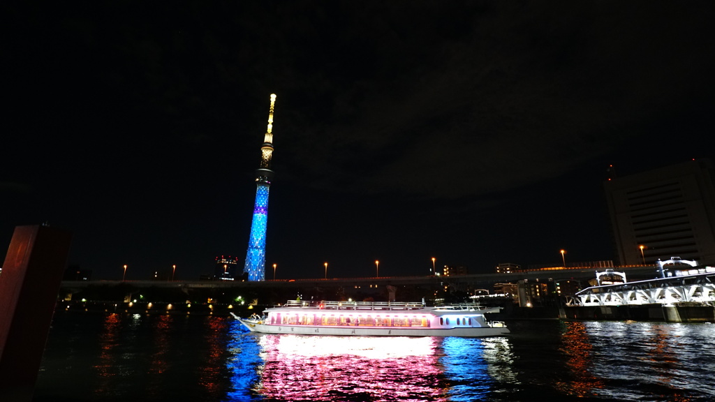 隅田川の夜