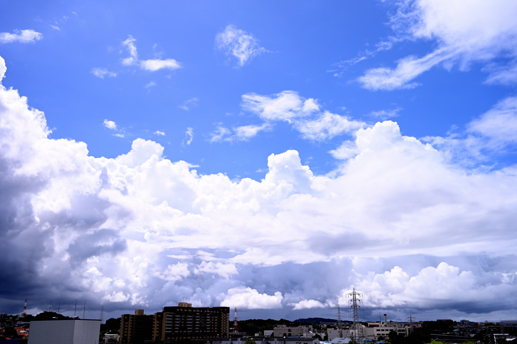 夏雲コントラスト