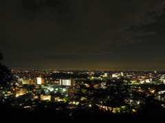 深夜の織姫神社から見下ろす街（明るめ）