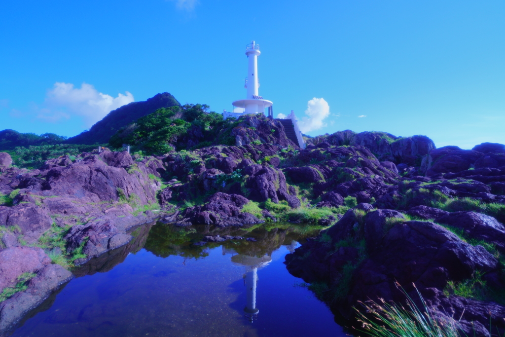 海と空と灯台と