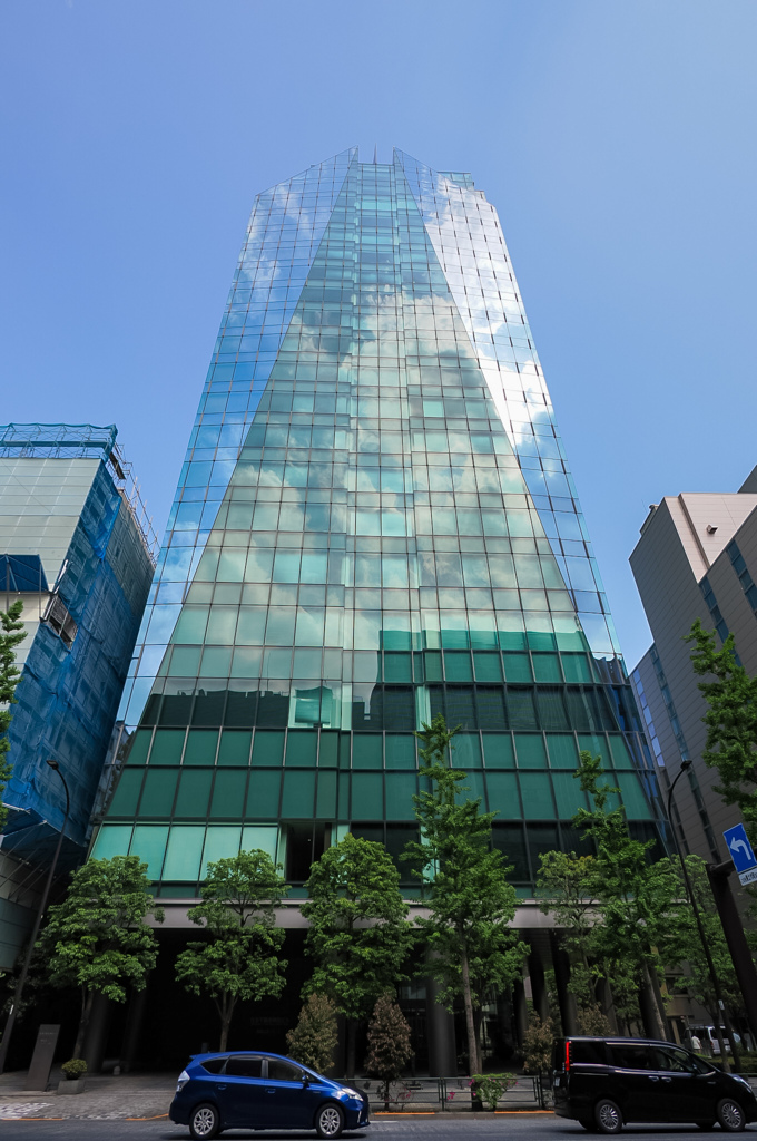 空色のビル