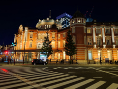 夜の東京駅