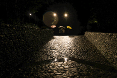 石の教会、雨