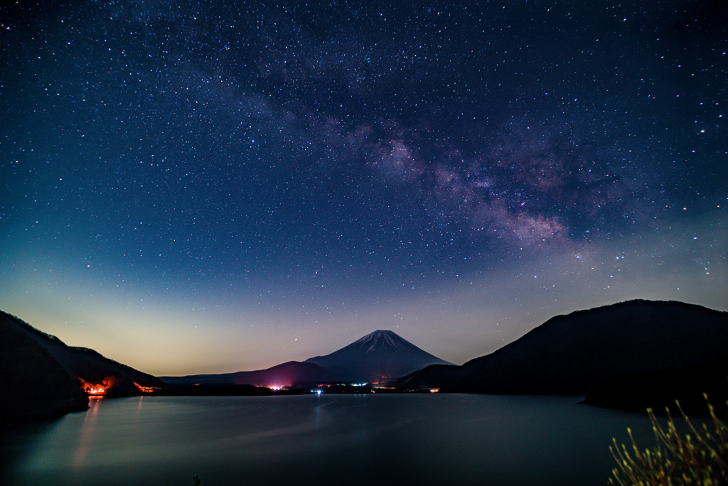 天の川と富士山