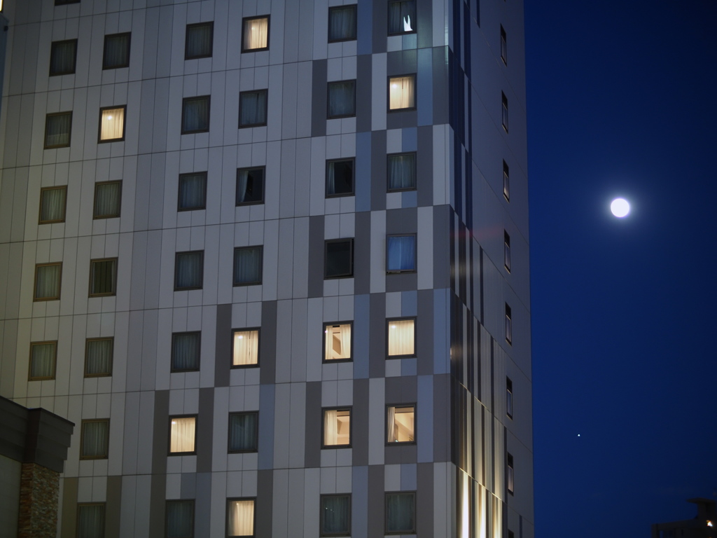 札幌の月