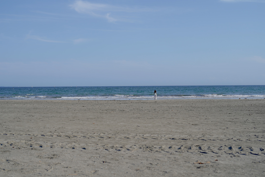 海のずっと向こうのほうから・・