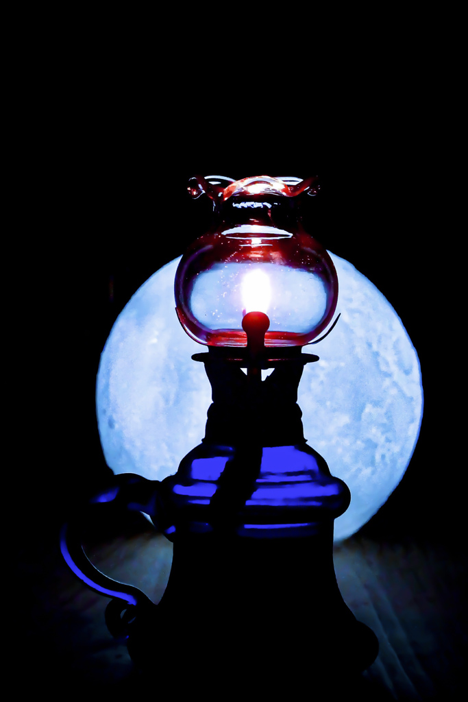 ブルームーンと硝子のランプ