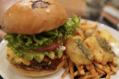 アボカド　ハンバーガー