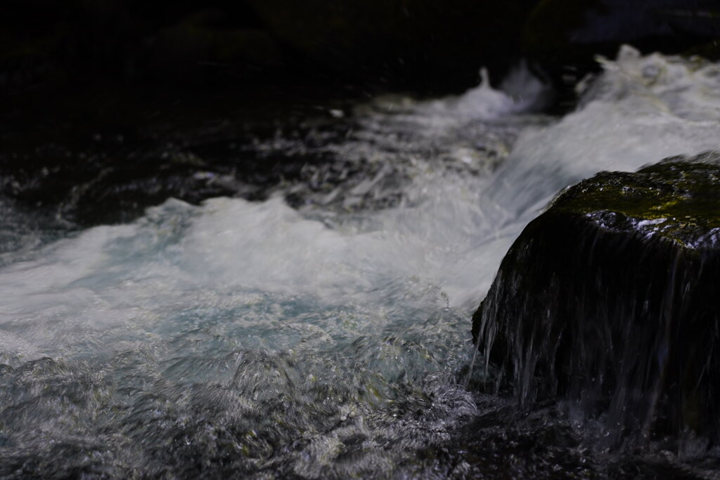 暴れ水