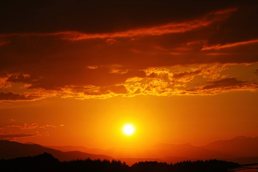 酷暑の夕暮れ