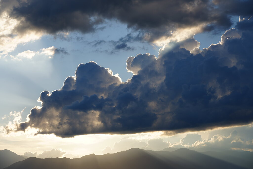 梅雨明け翌日の夕暮れ時の空＊２