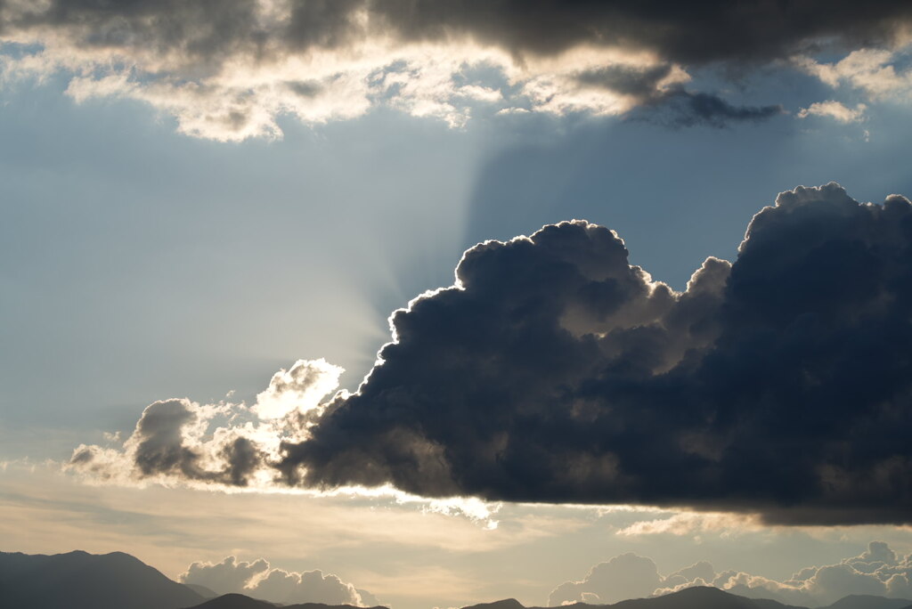 梅雨明け翌日の夕暮れ時の空 ＊1