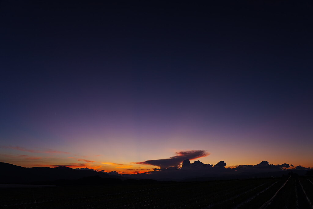 梅雨明け；八ヶ岳高原の夕暮れ