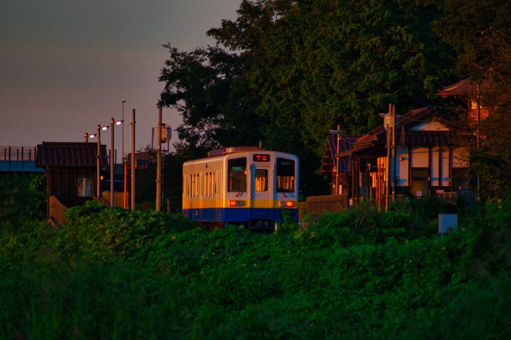 夕暮れの大宝駅