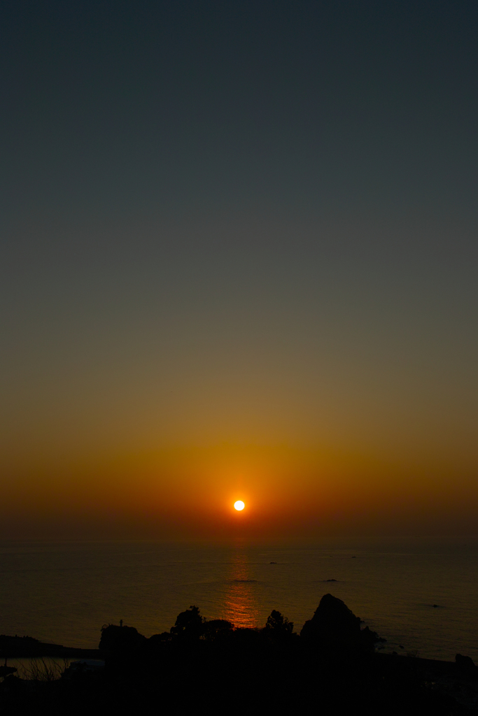 sunrise at uomizuka viewing pulatform