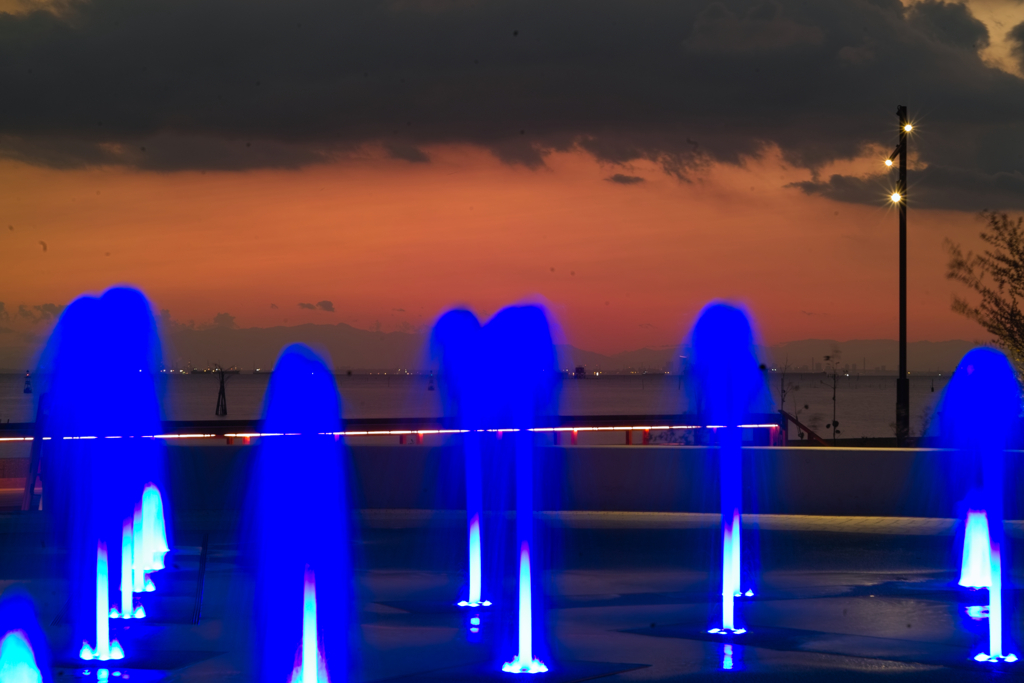lightning fountain + sunset