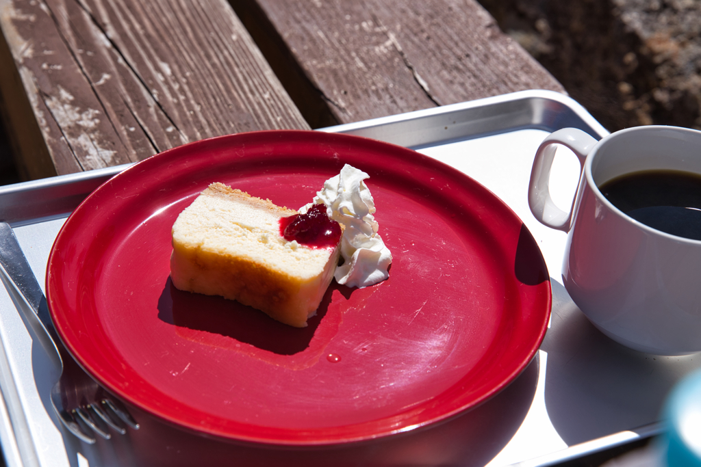 chiffon cake with coffee at kinpu sanso