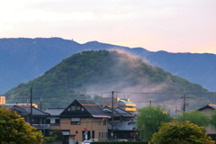 湯気立つ畝傍山