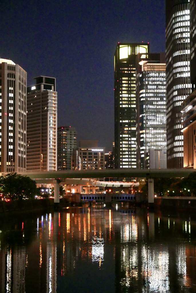 オフィス街の夜