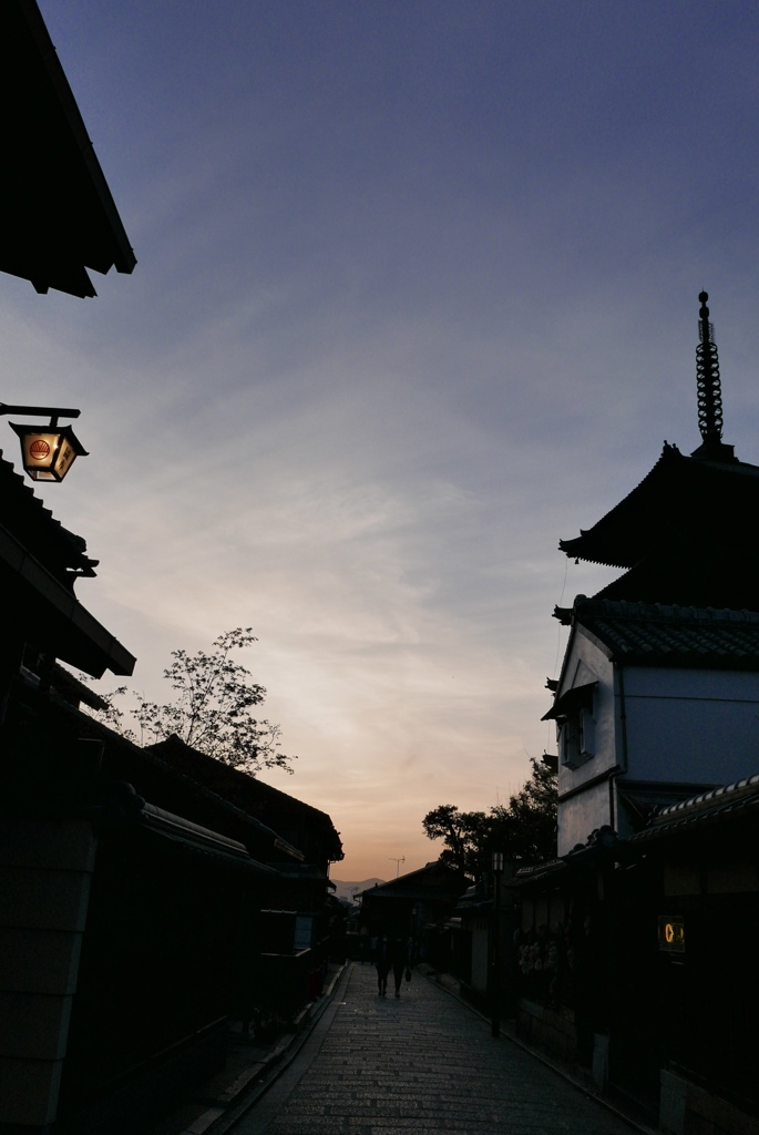 京都　八坂の塔の夕暮れ