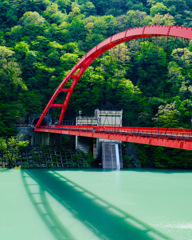red & green