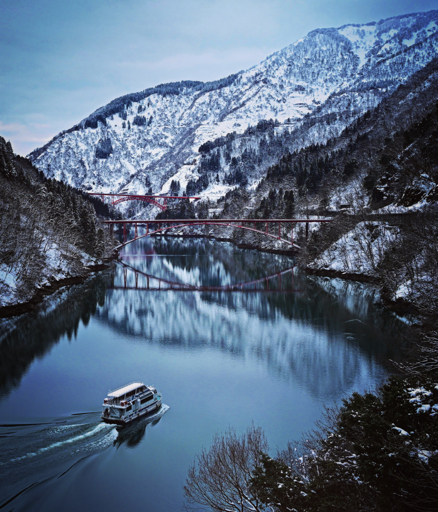 冬の庄川峡