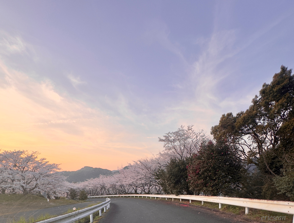 夕焼け空にまた明日