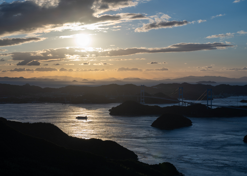 夕刻の海峡