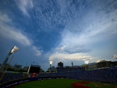 横浜スタジアムの空。