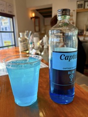 夏だからブルーハワイ。