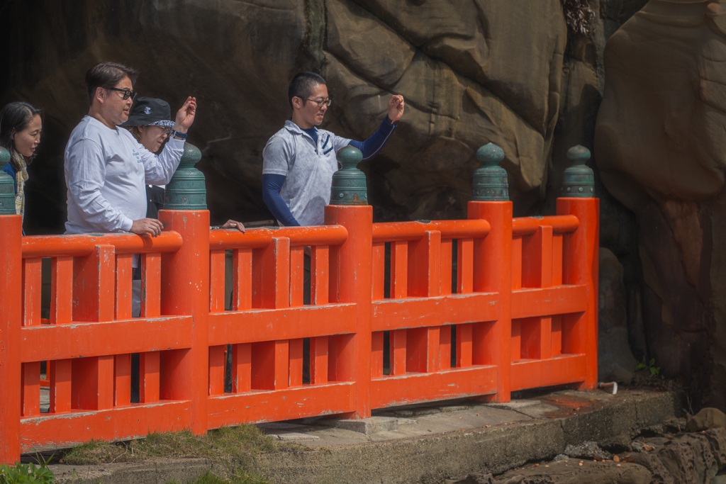 鵜戸神宮名物の玉入れ