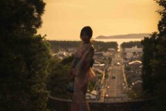 夕焼けと美女