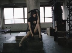 女性ポートレ－ト