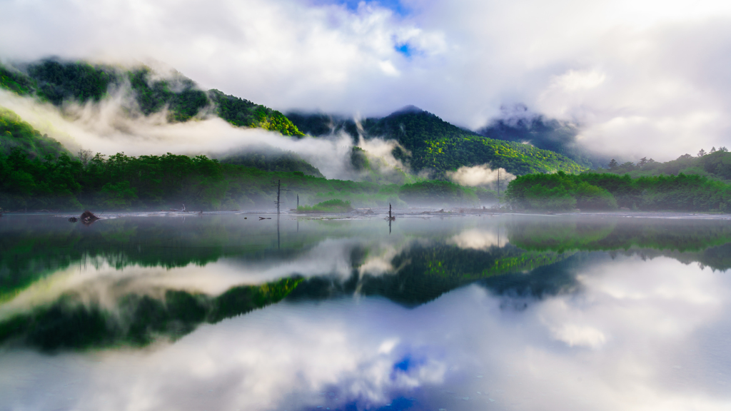 朝靄の大正池