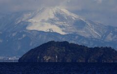 伊吹山と竹生島