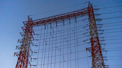 変わった送電塔