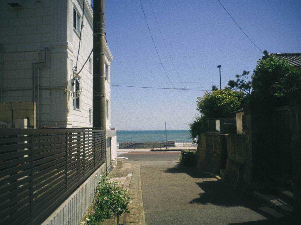 鎌倉、春の由比ヶ浜