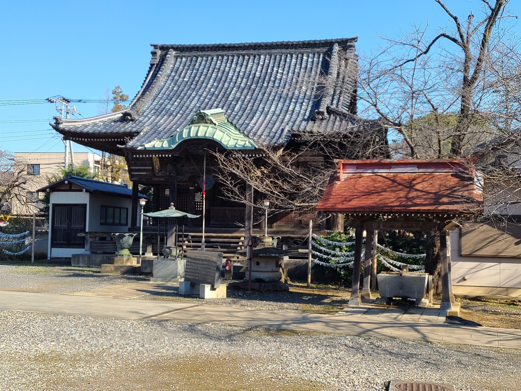 大師堂（旧本堂）と手水舎