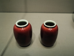 紅釉瓶