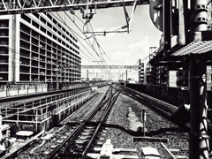夏の電車待ち