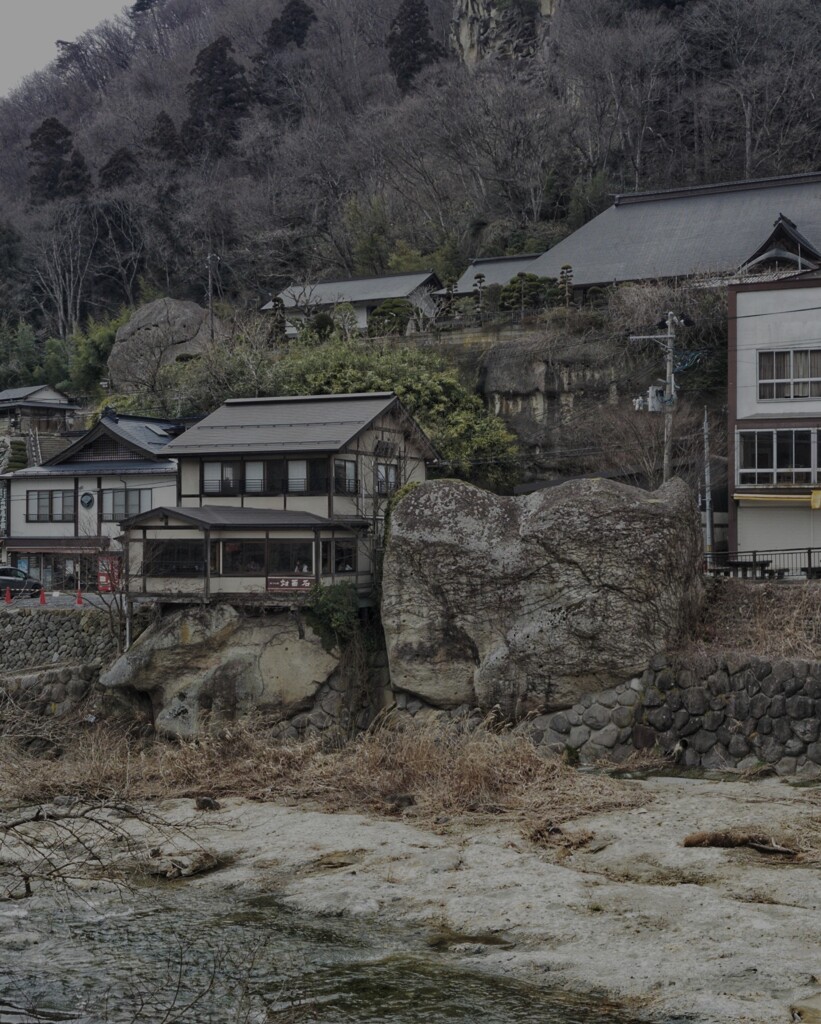 対面石と神楽岩
