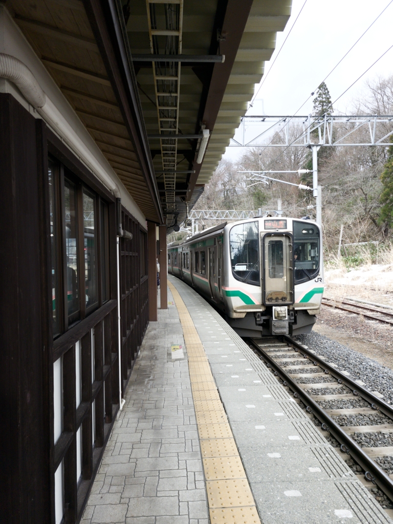 山形駅行き仙山線