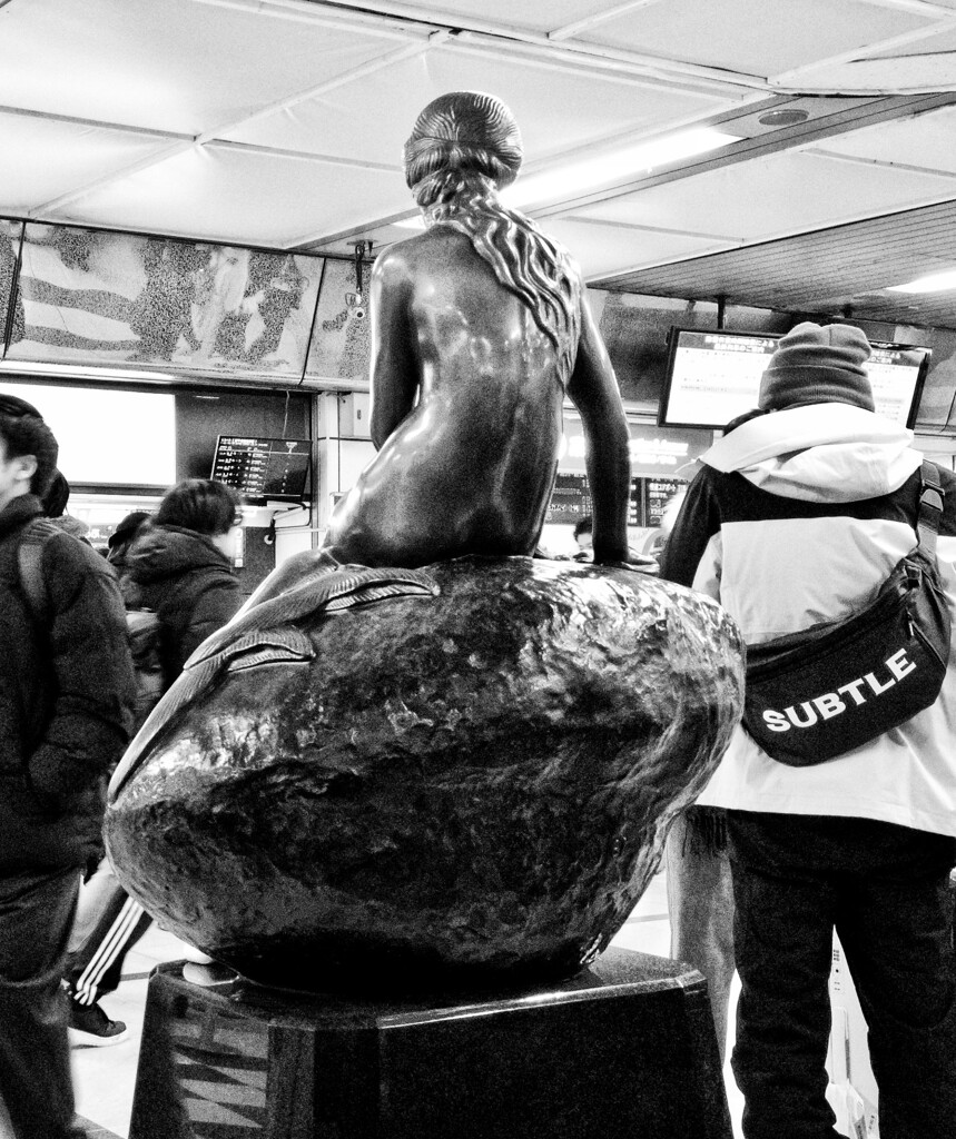 人魚姫の像