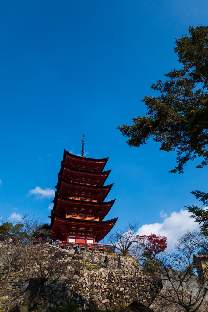厳島神社にて
