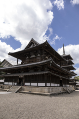 法隆寺にて
