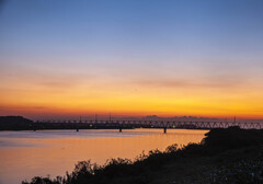 川面の夕暮れ