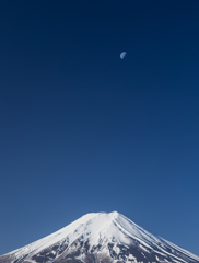 富士と半月