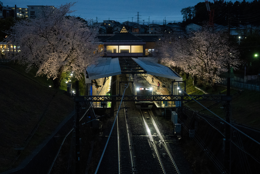 夕暮れの駅