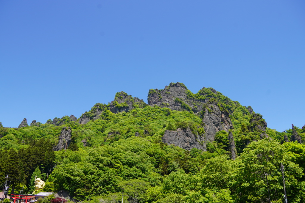 大黒さんと奇岩山