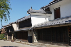 立派な土蔵にうだつ